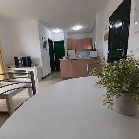 Apartment Parque Don Jose 389 *